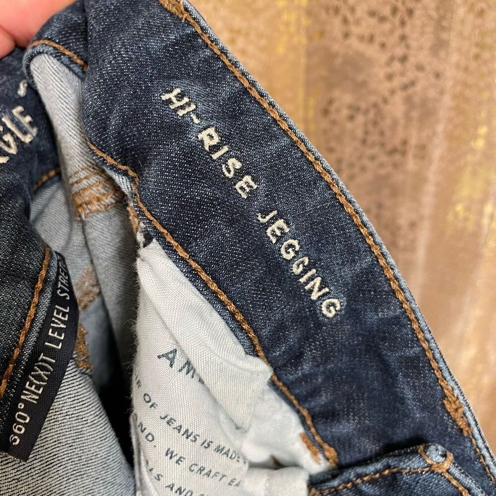 American Eagle Stretch Distressed Patched Dark Wash Hi Rise Jeggings, Size 2 - Picture 7 of 7